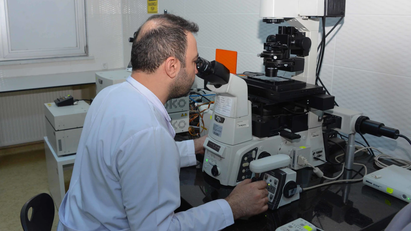 Selçuk Üniversitesinde araştırmacılara büyük kolaylık sunan SULABS açıldı